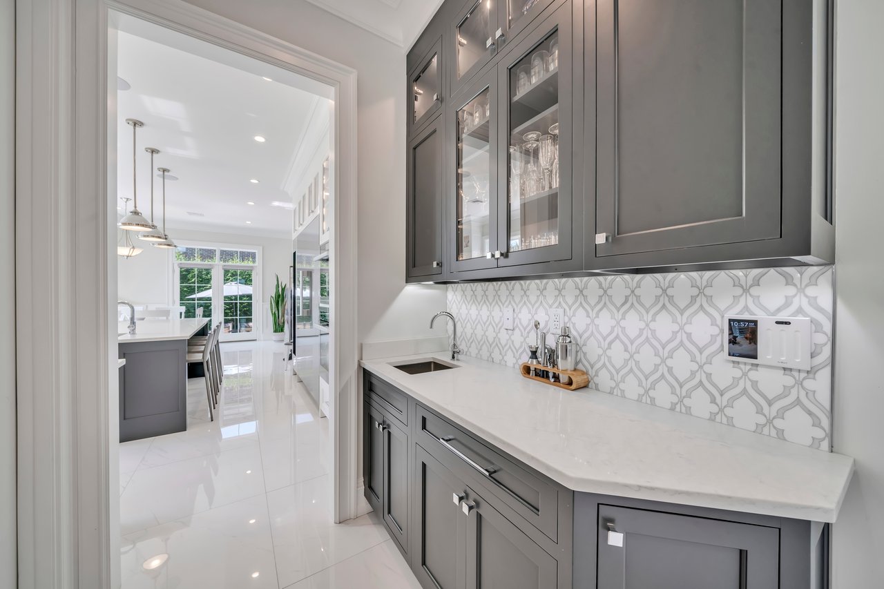 214 Forest Road