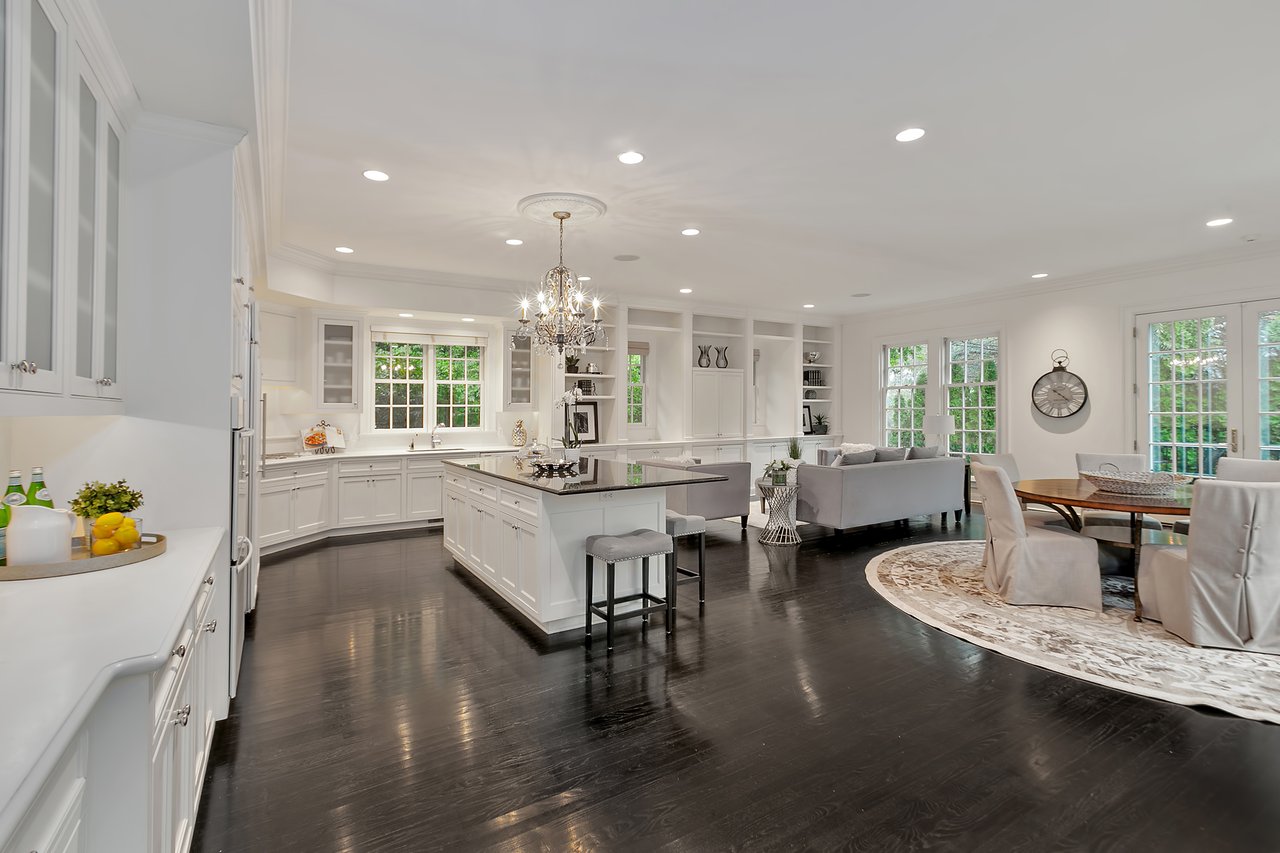 Gorgeous Highcroft Masterpiece in Wayzata!