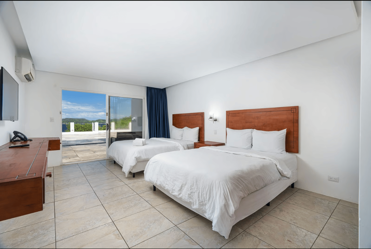 Dunama Flamingo Oceanfront Boutique Hotel & Casino 
