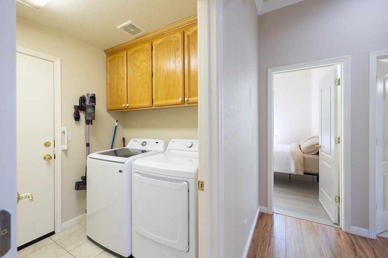 2121 Mullen Ct