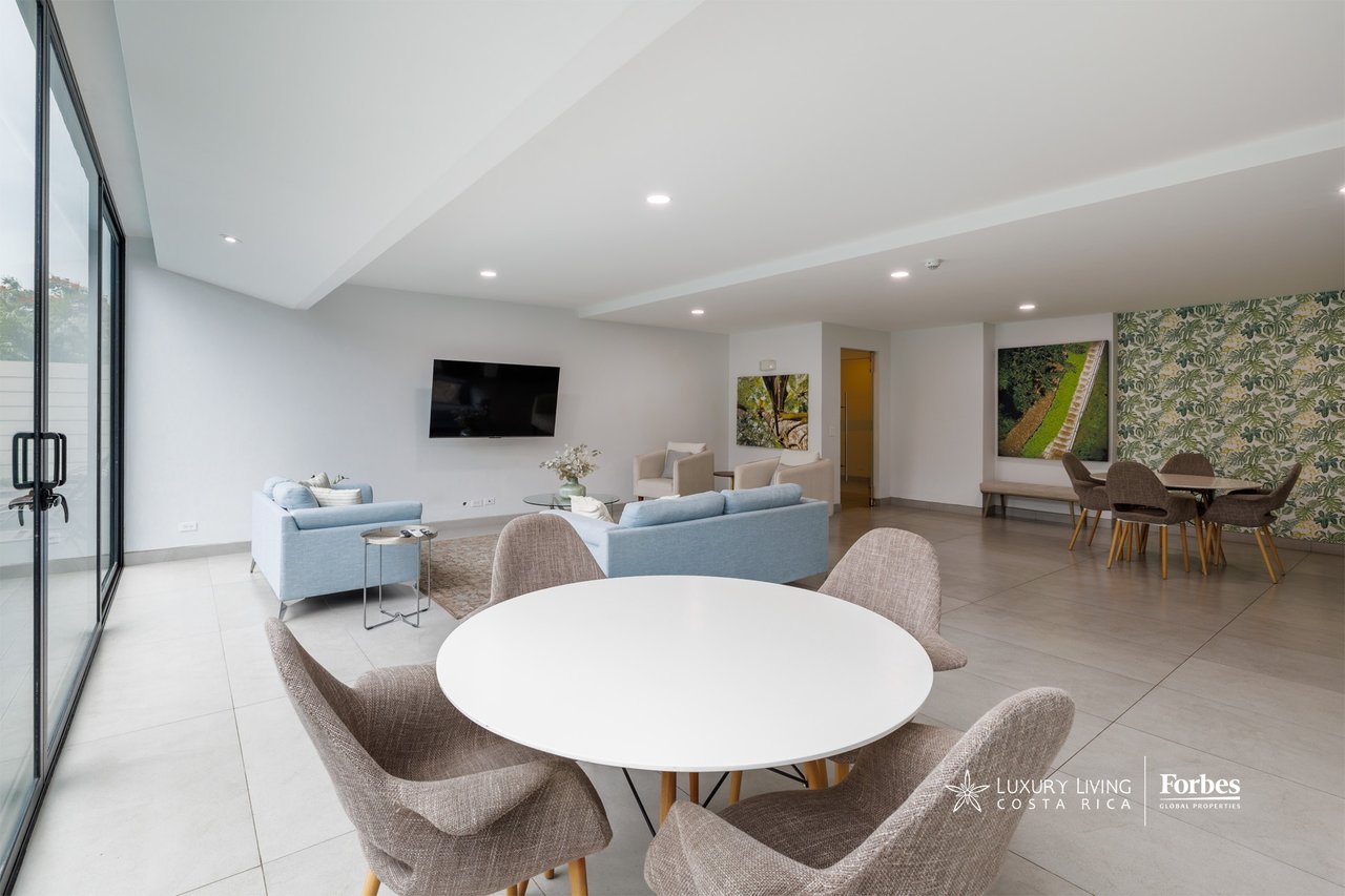 21469 - Contemporary penthouse for sale, spacious rooms and terraces