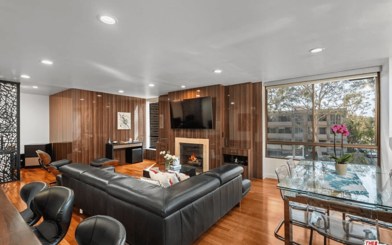 2304 S Beverly Glen Blvd, #301