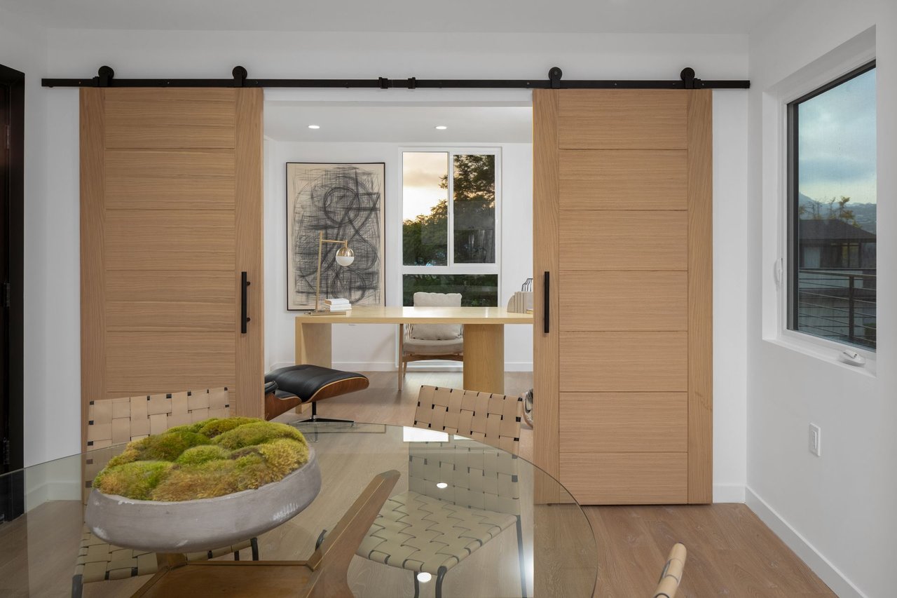 574 Mount Holyoke Ave