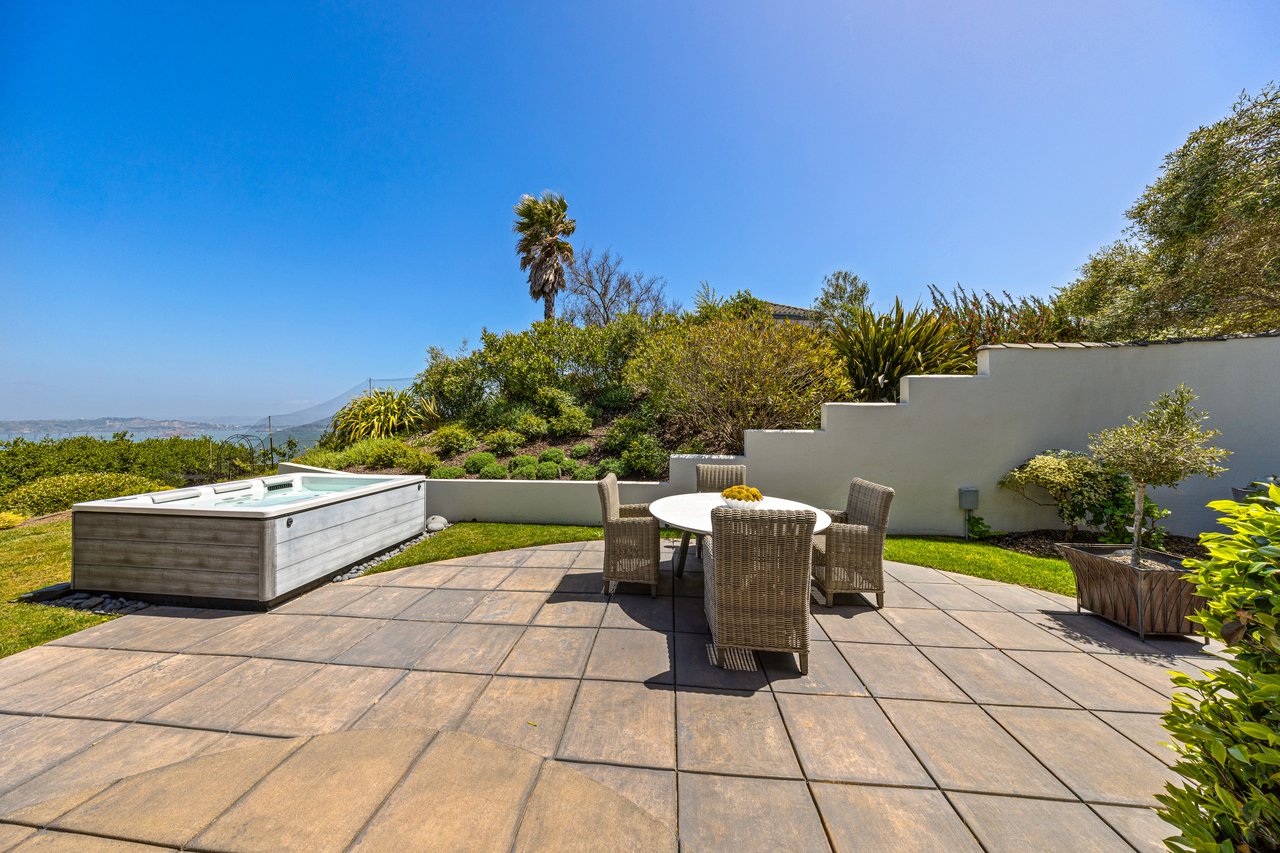 Sweeping Views Across the Bay