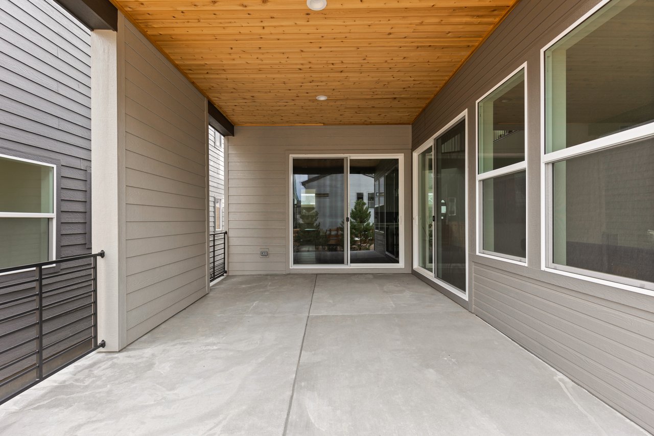 Fusion 1C - Finished Basement & 2-1 Buydown Included