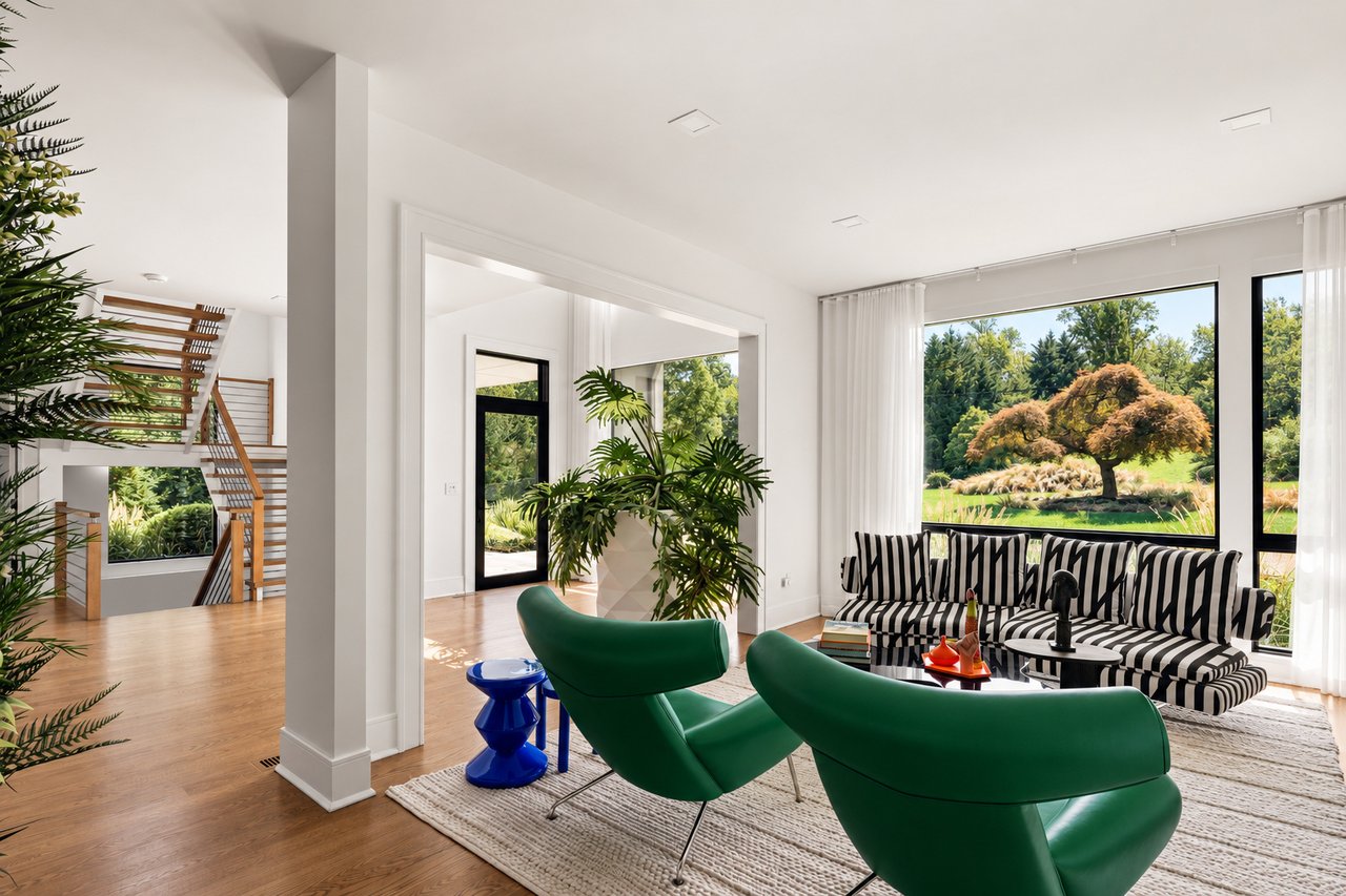286 Hartshorn Drive, Short Hills, NJ 07078