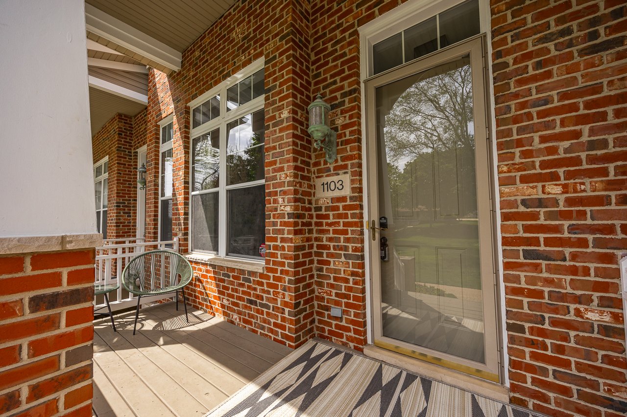 1103 Longwood Dr