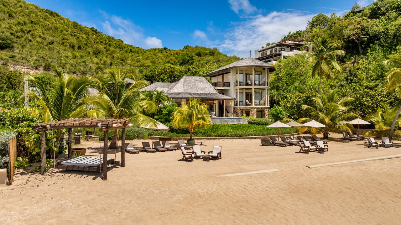 Aquamare Beachfront Villa