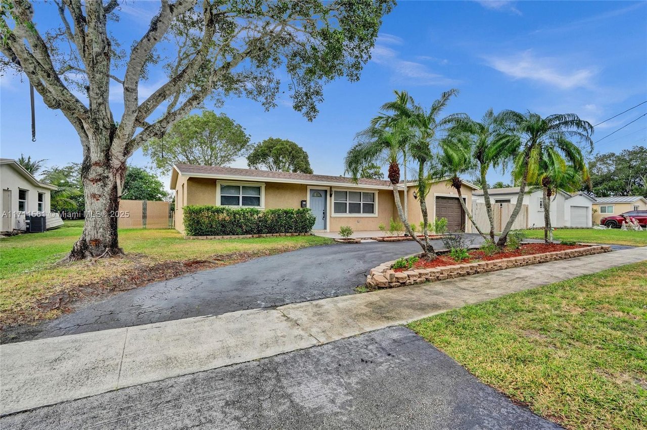 5231 SW 89th Ave