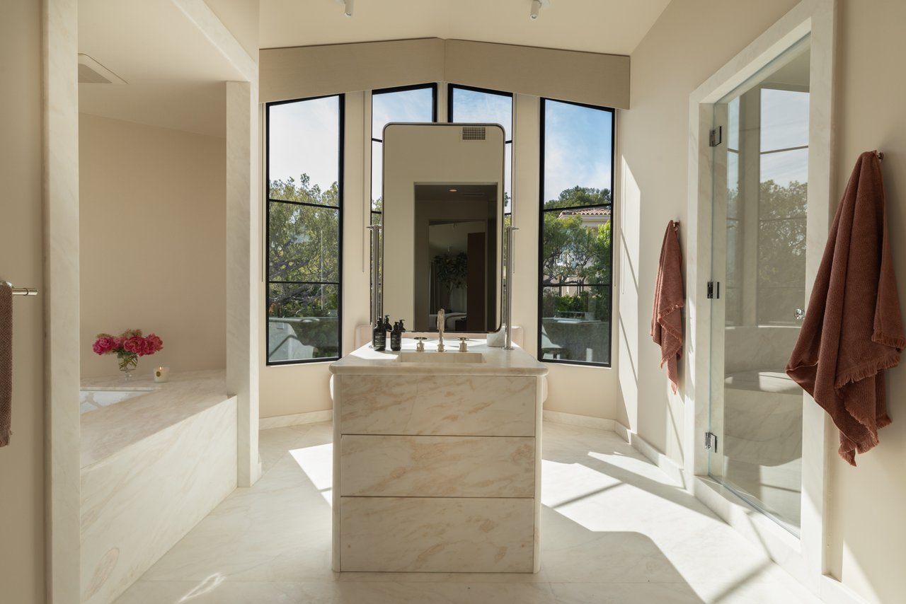 1122 La Altura Rd, Beverly Hills
