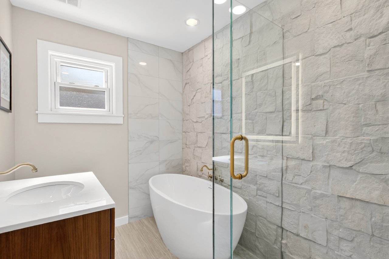 1840 Timothy Drive NE