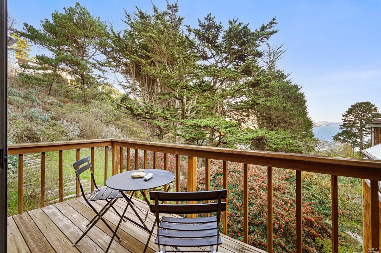 260 Sunset Way
