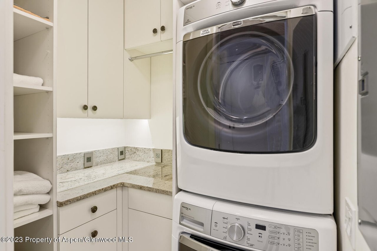 100 E Cooper Ave, #6