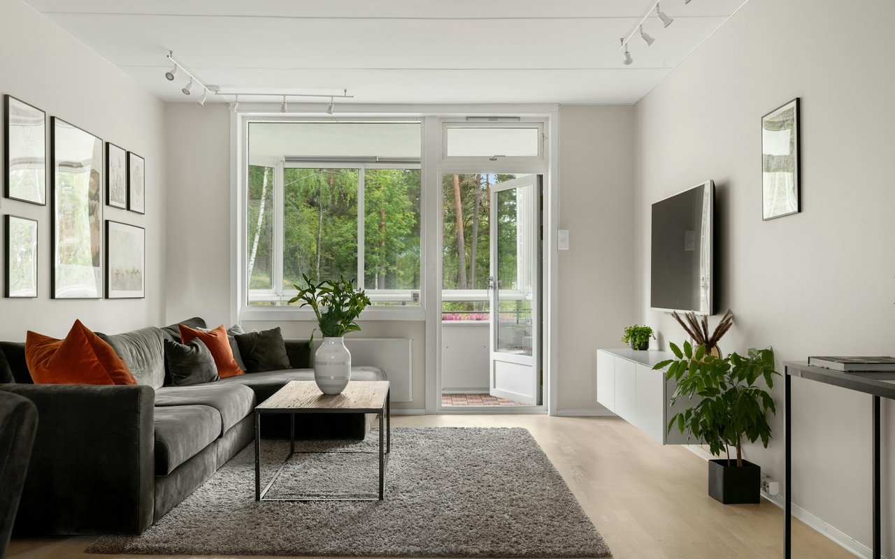 What is the Multiple Listing Service? A Basic Guide For Buyers and Sellers