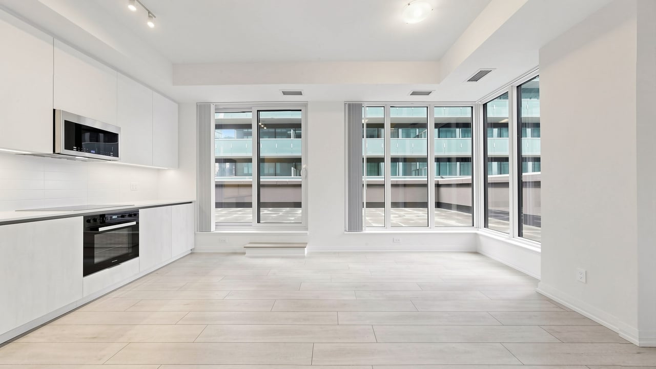 Luxury King West Residence