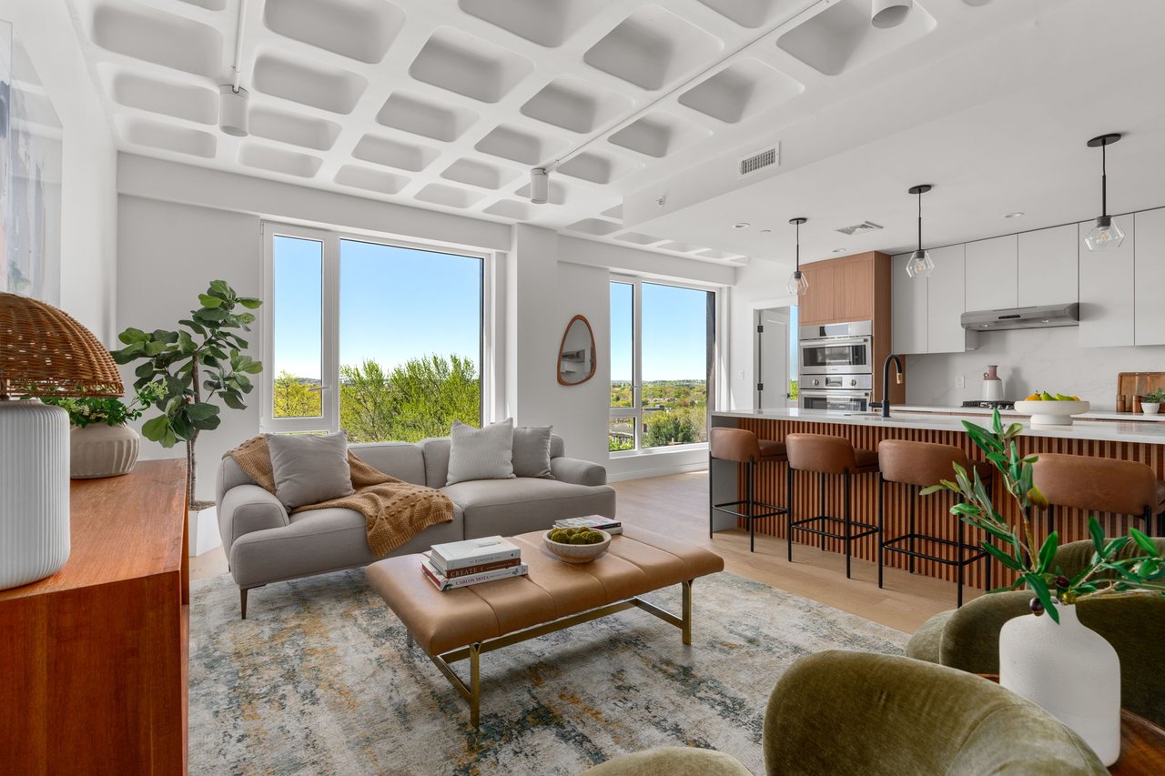 Somerville-125 Lowell St - The Belmont