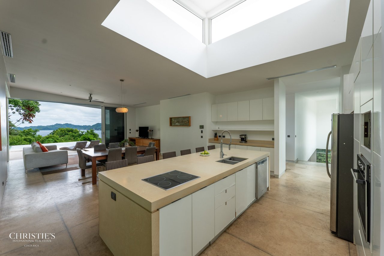 Contemporary Isla Tortuga View Home Steps from Playa Organos