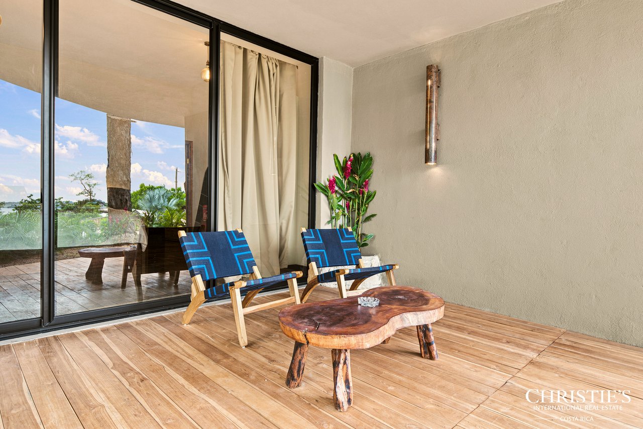 LE CLOS - An Exclusive Three-Residence Estate 