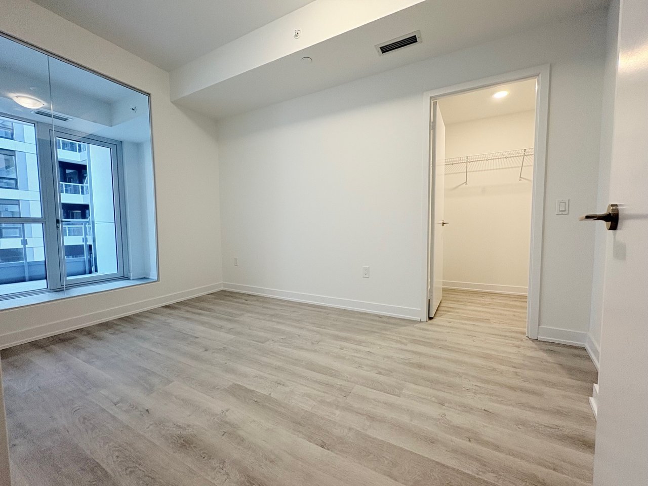 15 Richardson Street Unit: 607