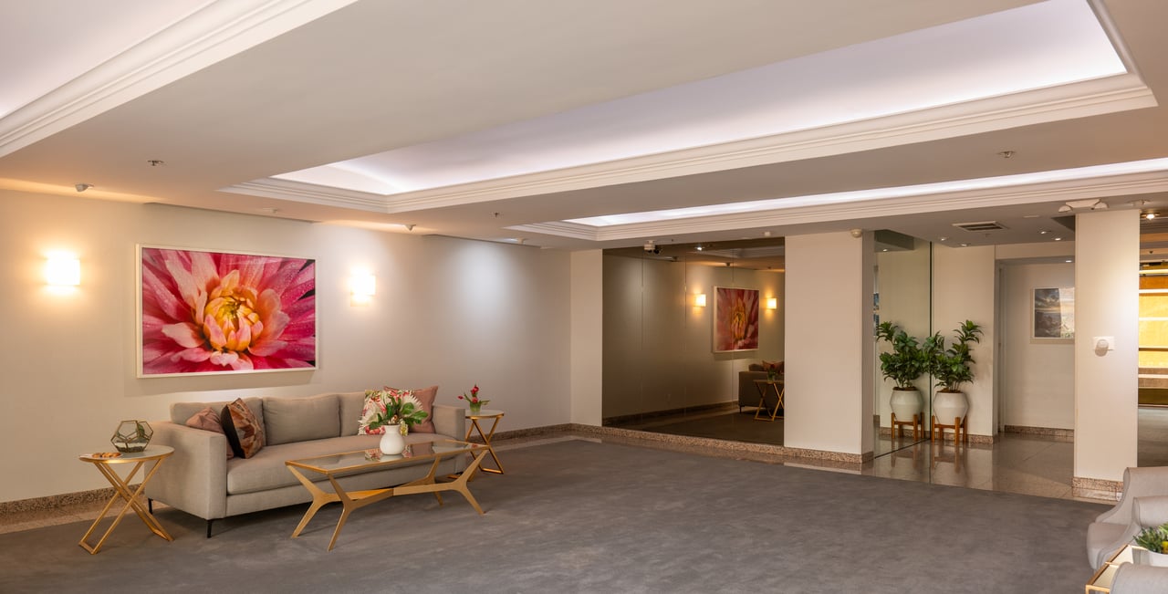 235 S Tower Dr Unit: 301, Beverly Hills 