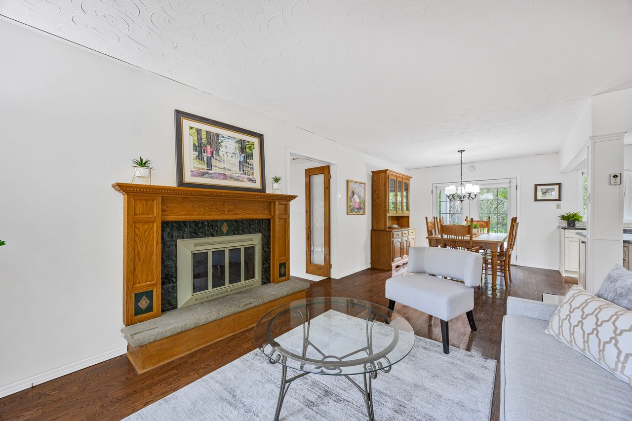 55 Old Church Road, King