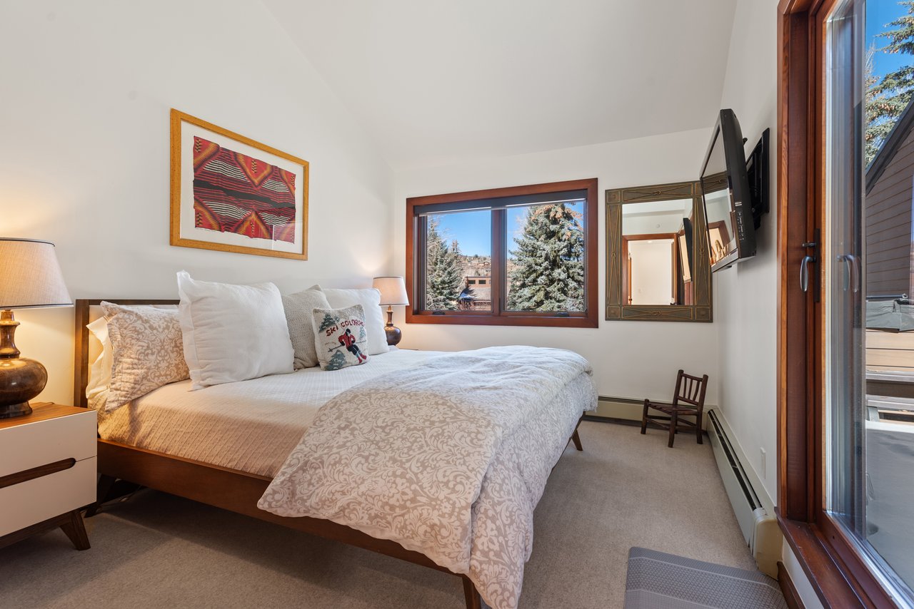 Renovated Snowmass Retreat with Panoramic Ski Area Views