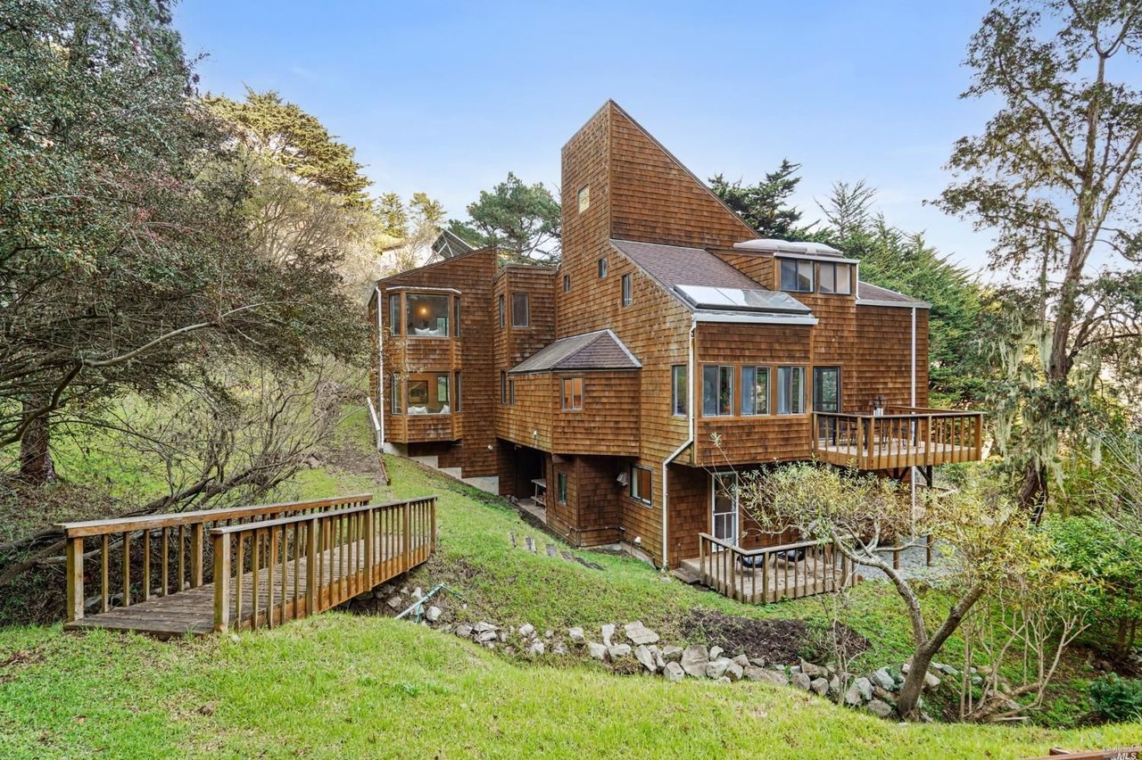 260 Sunset Way