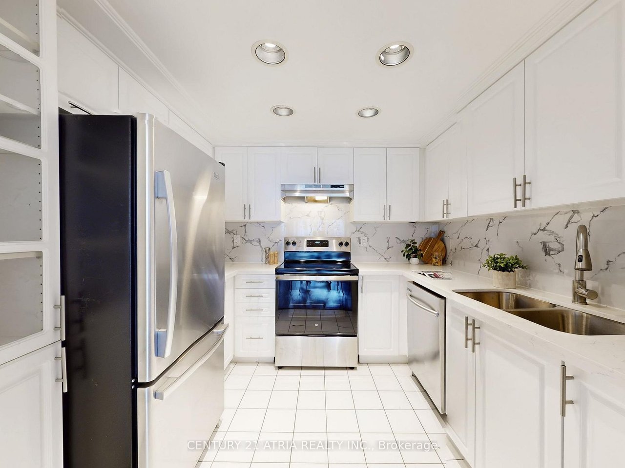 WILLOWDALE PENTHOUSE 