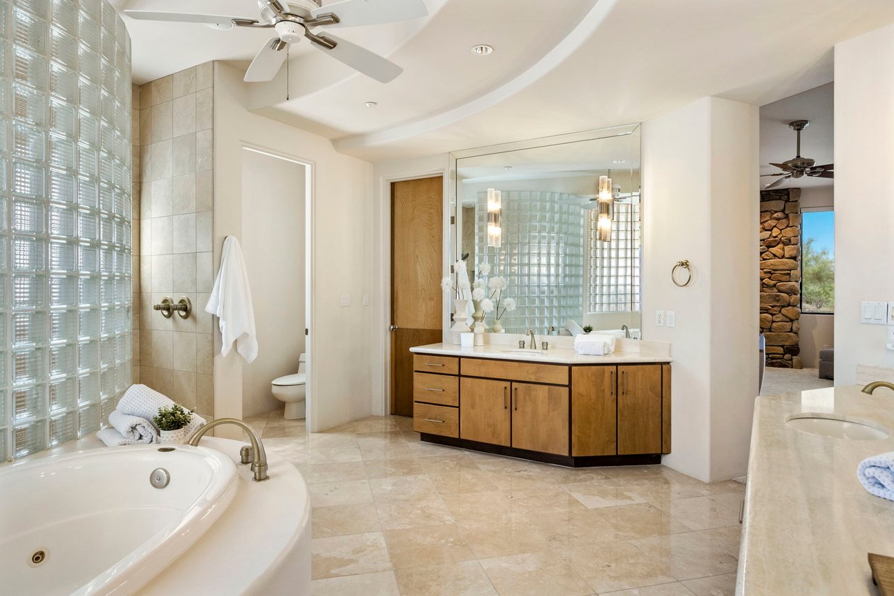 11087 E Harris Hawk Trail