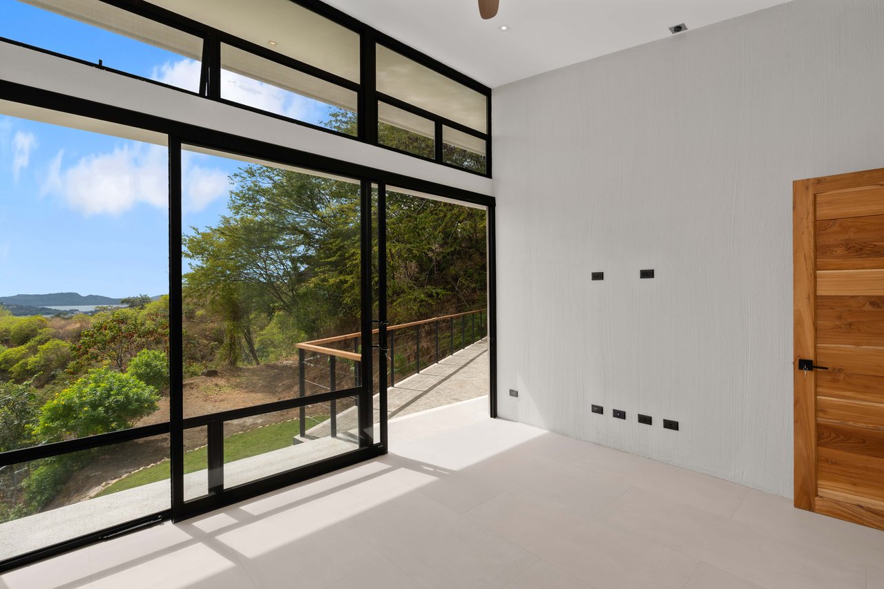 Villa Raoli | Get ready to live in your dream home in the stunning Pacific Heights!