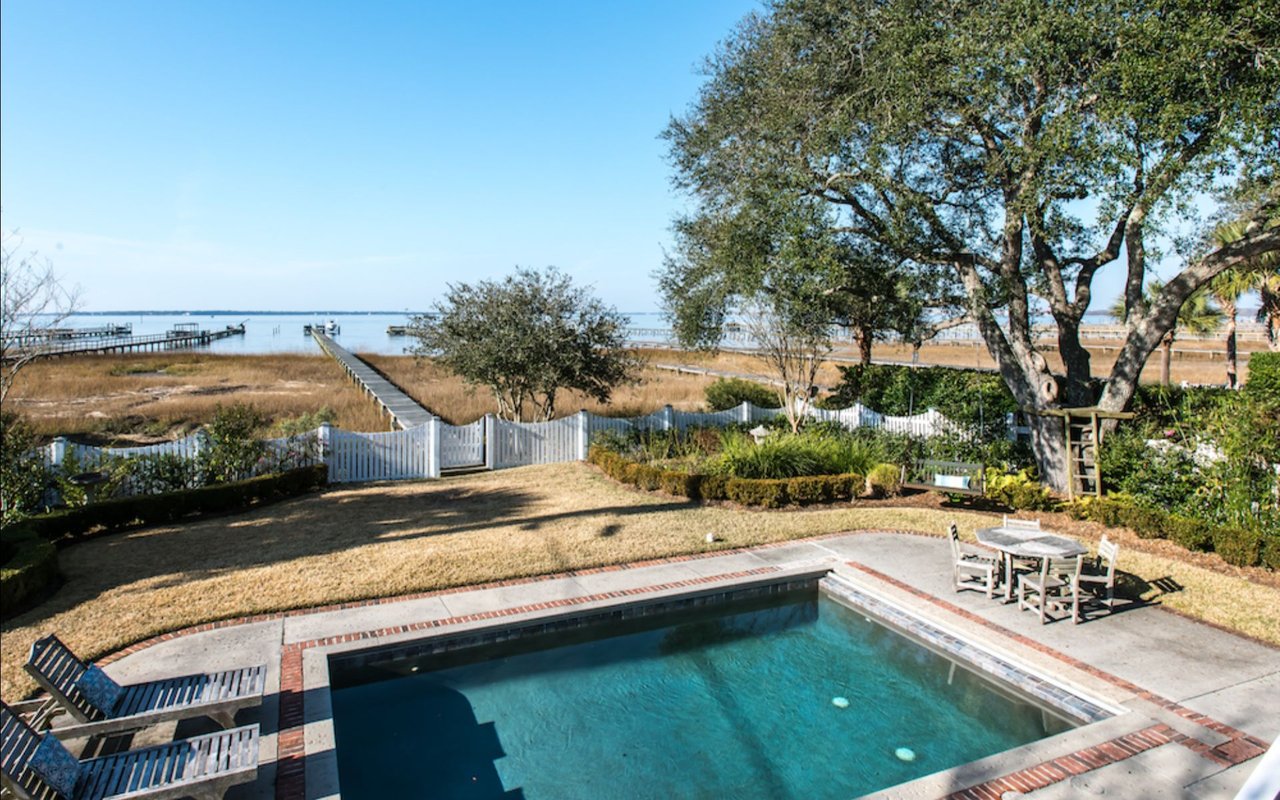 For Sale – Homes With A Pool