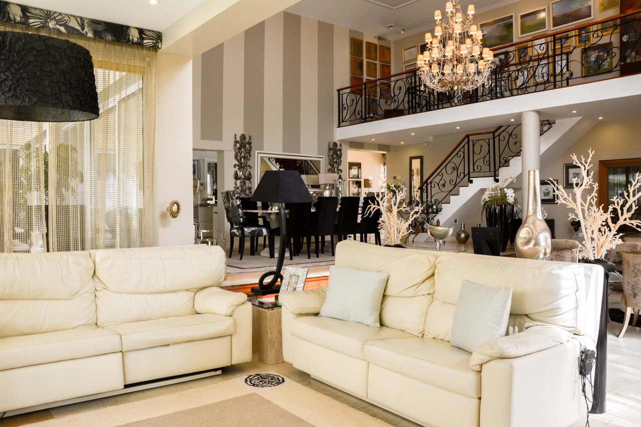 Luxury 4-Bedroom Villa with Indoor Pool – São Miguel, Azores