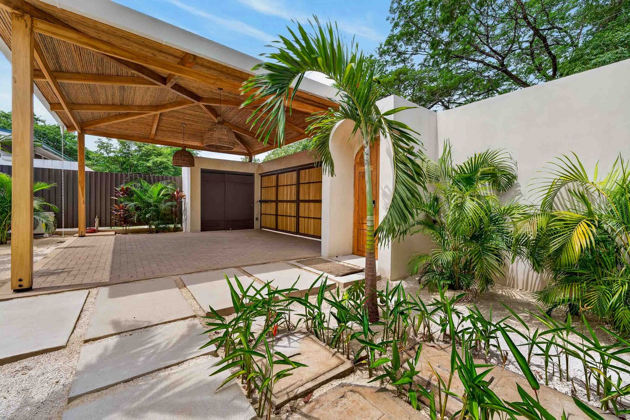 Casa Senderos | 4-Bedroom Tropical Home with Private Pool in Tamarindo