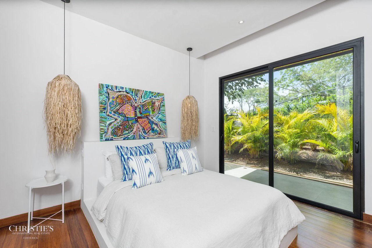 Casa Lola – Contemporary Beachside Oasis in Playa Grande