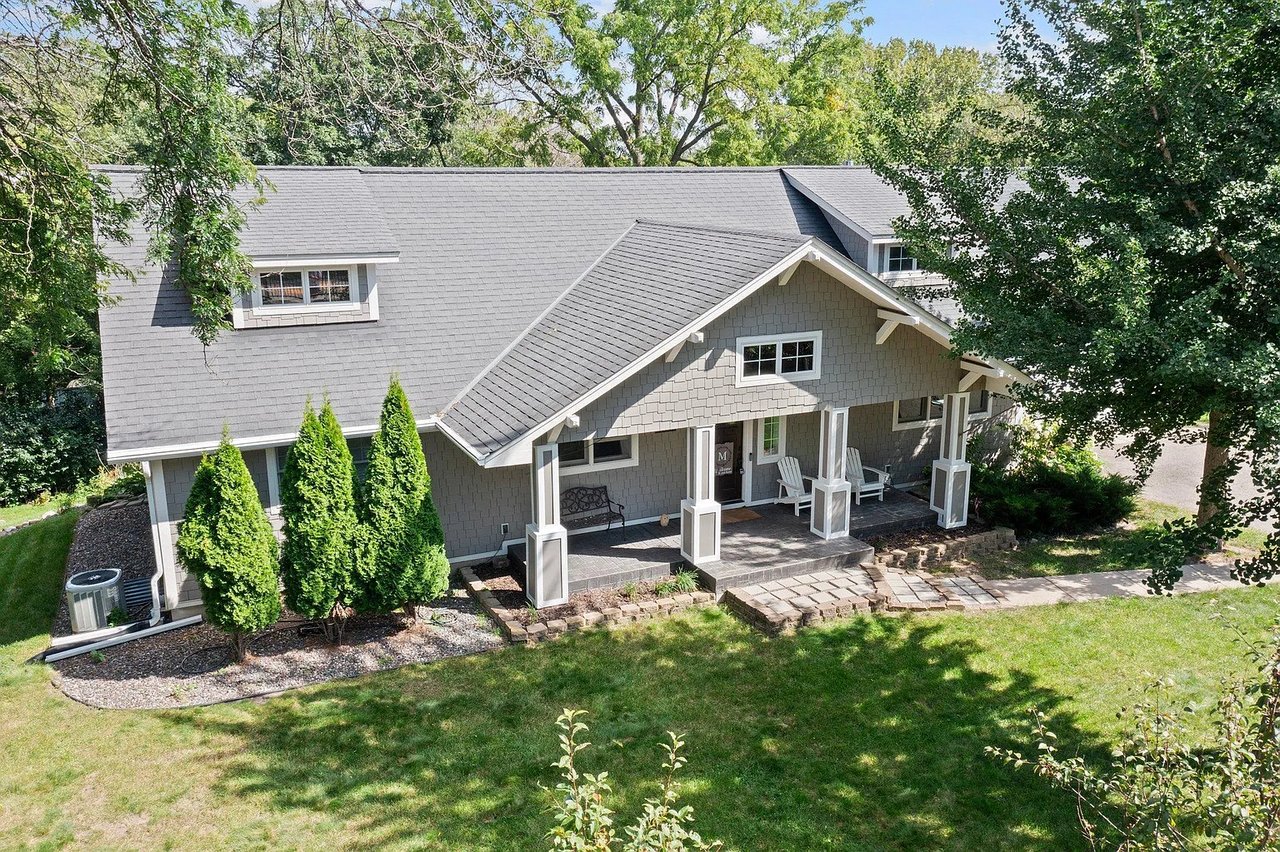 Updated Rambler in the Heart of Minnetonka
