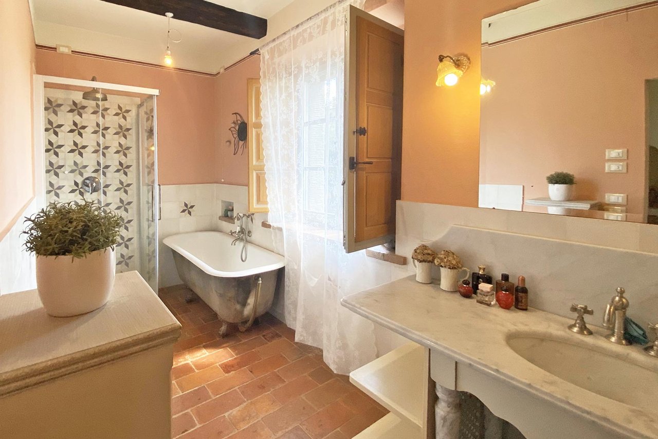 CASALE ROSSO MAGENTA