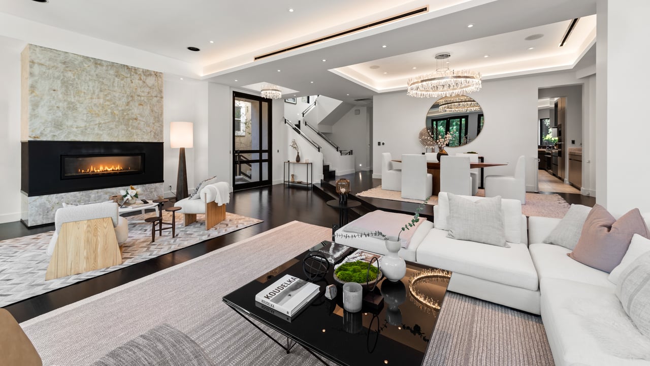 145 Channel Pointe Mall