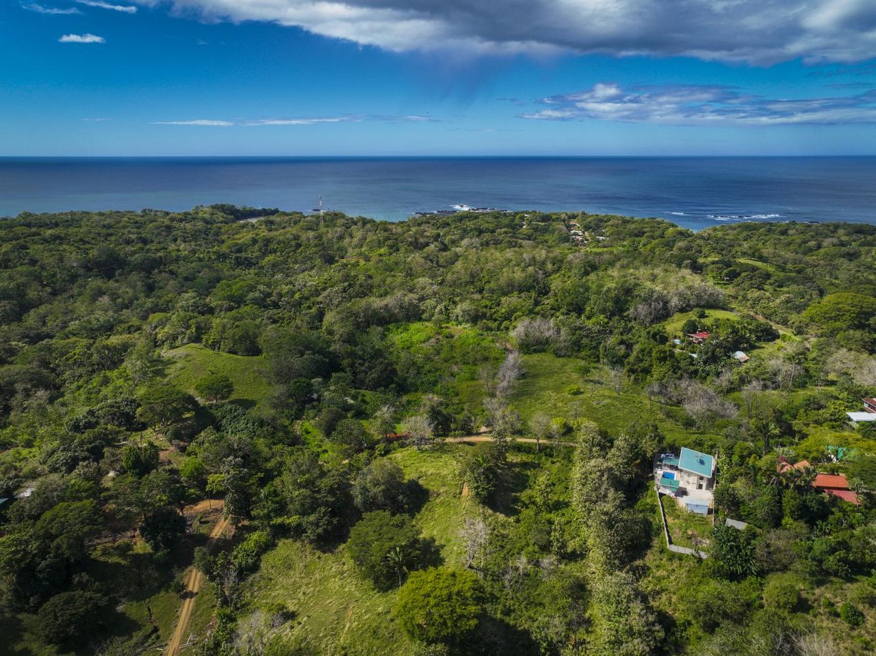 Idyllic Investment Opportunity in San Juanillo | Income-Producing Potential