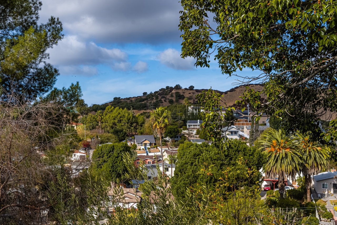 Hilltop Highland Park Retreat