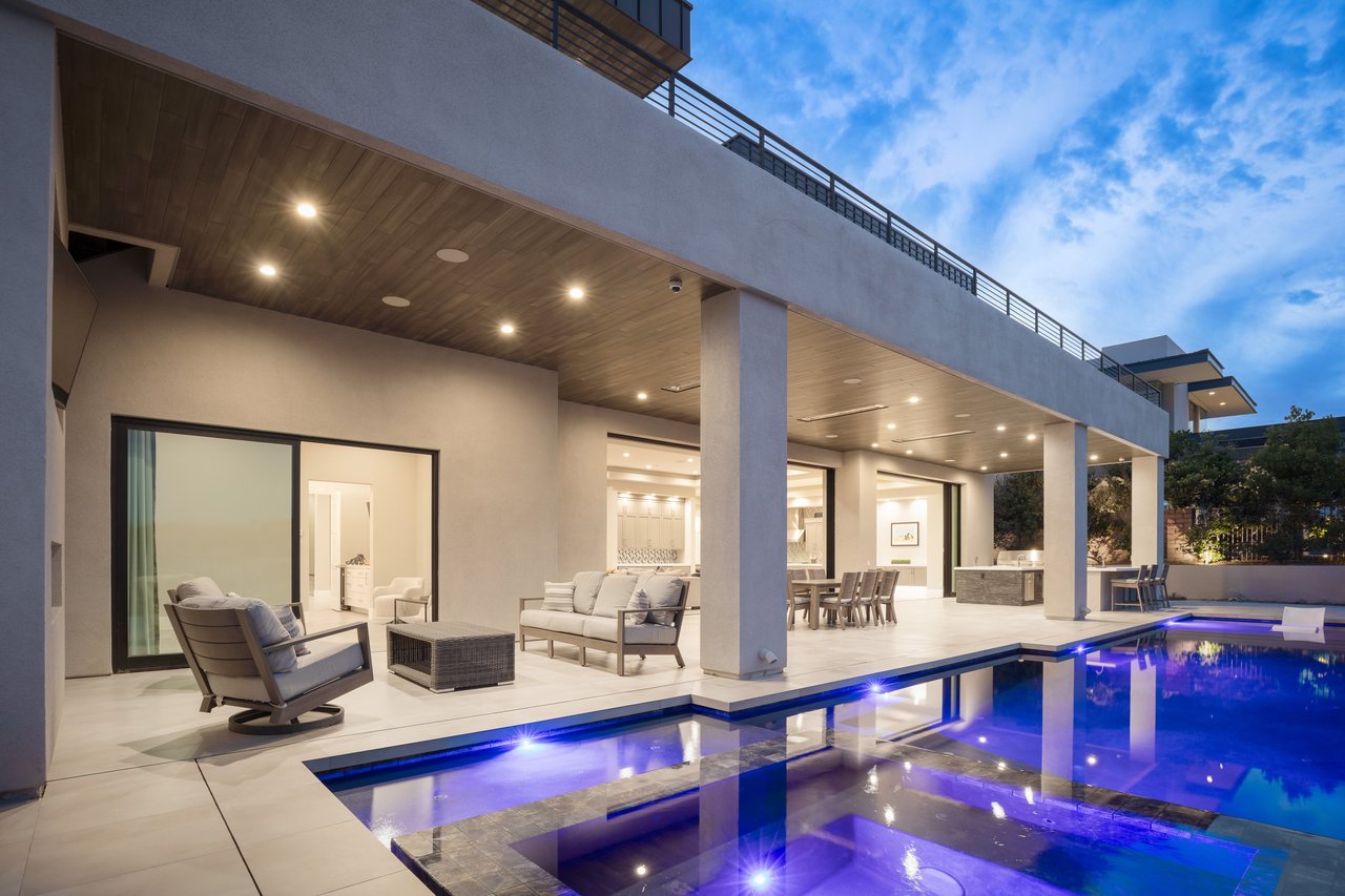 8 Sun Glow Lane