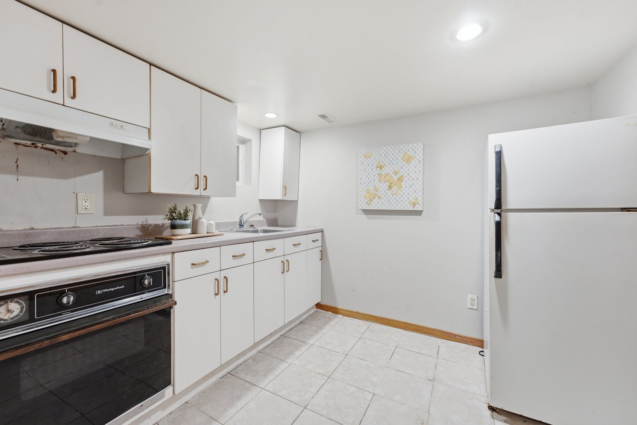 64 Eaglewood Blvd