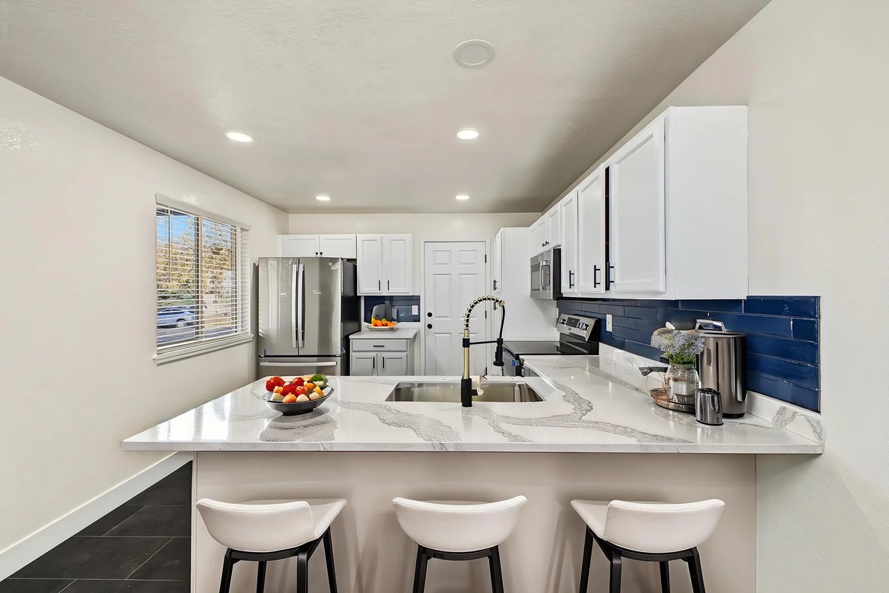 520 W 114th Pl