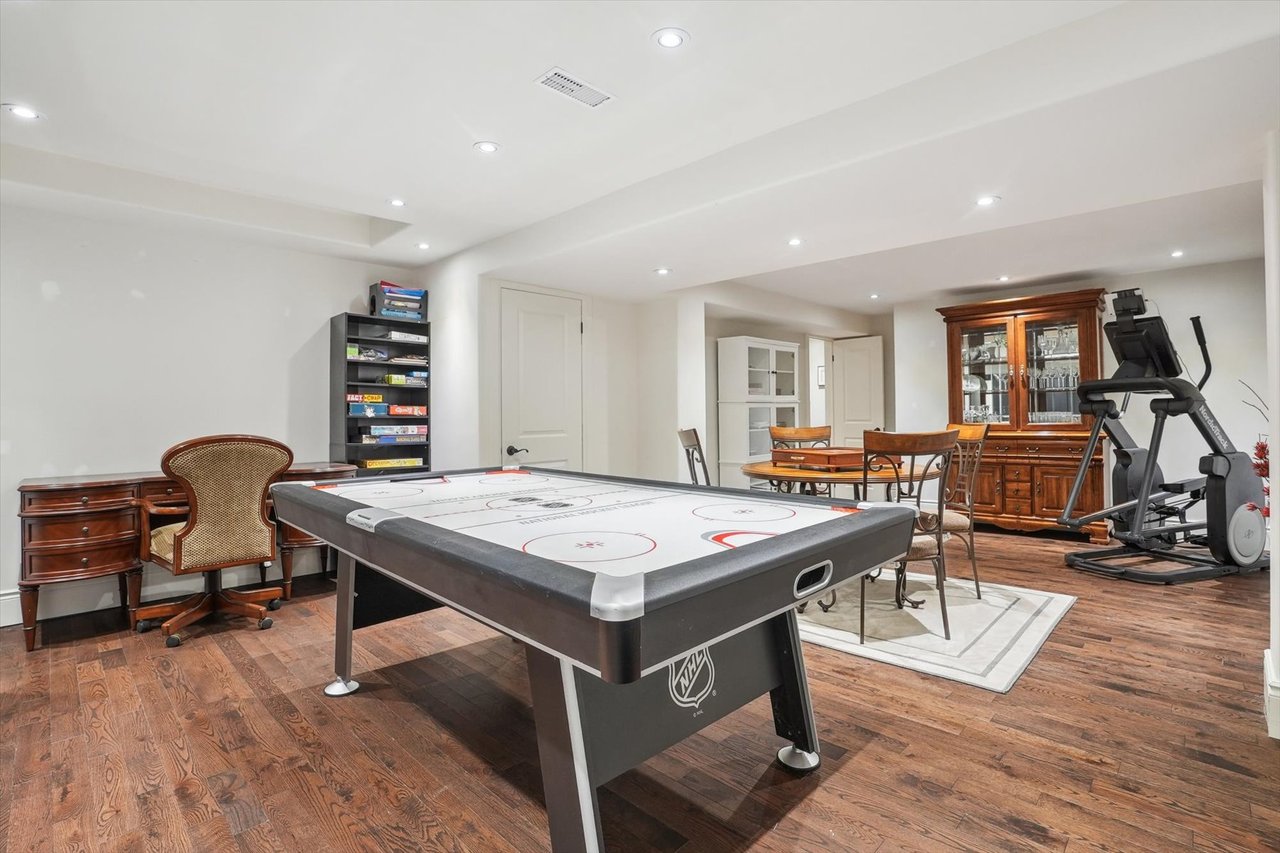1662 Roundleaf Court