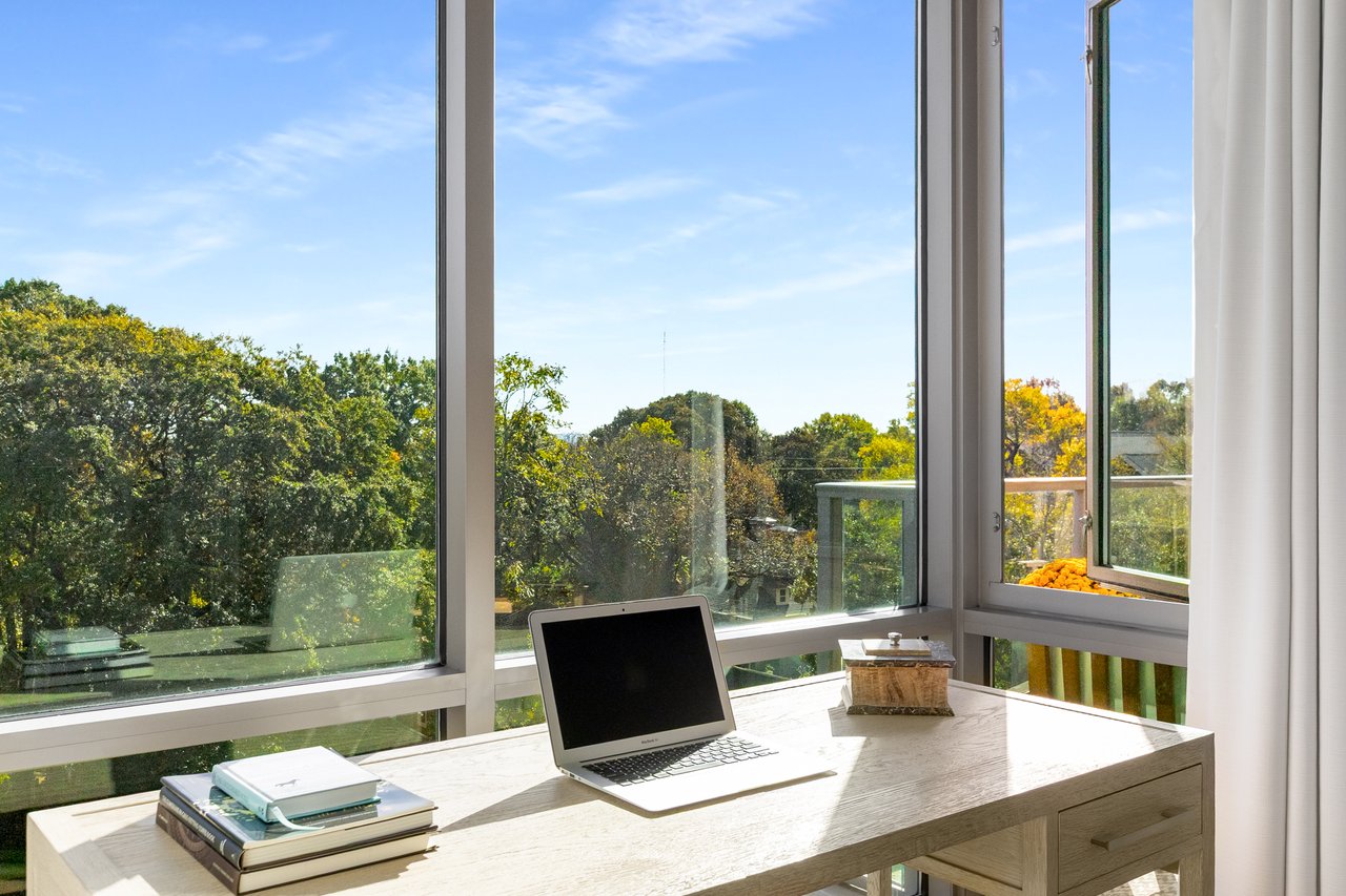 905 Juniper Street NE Unit 704