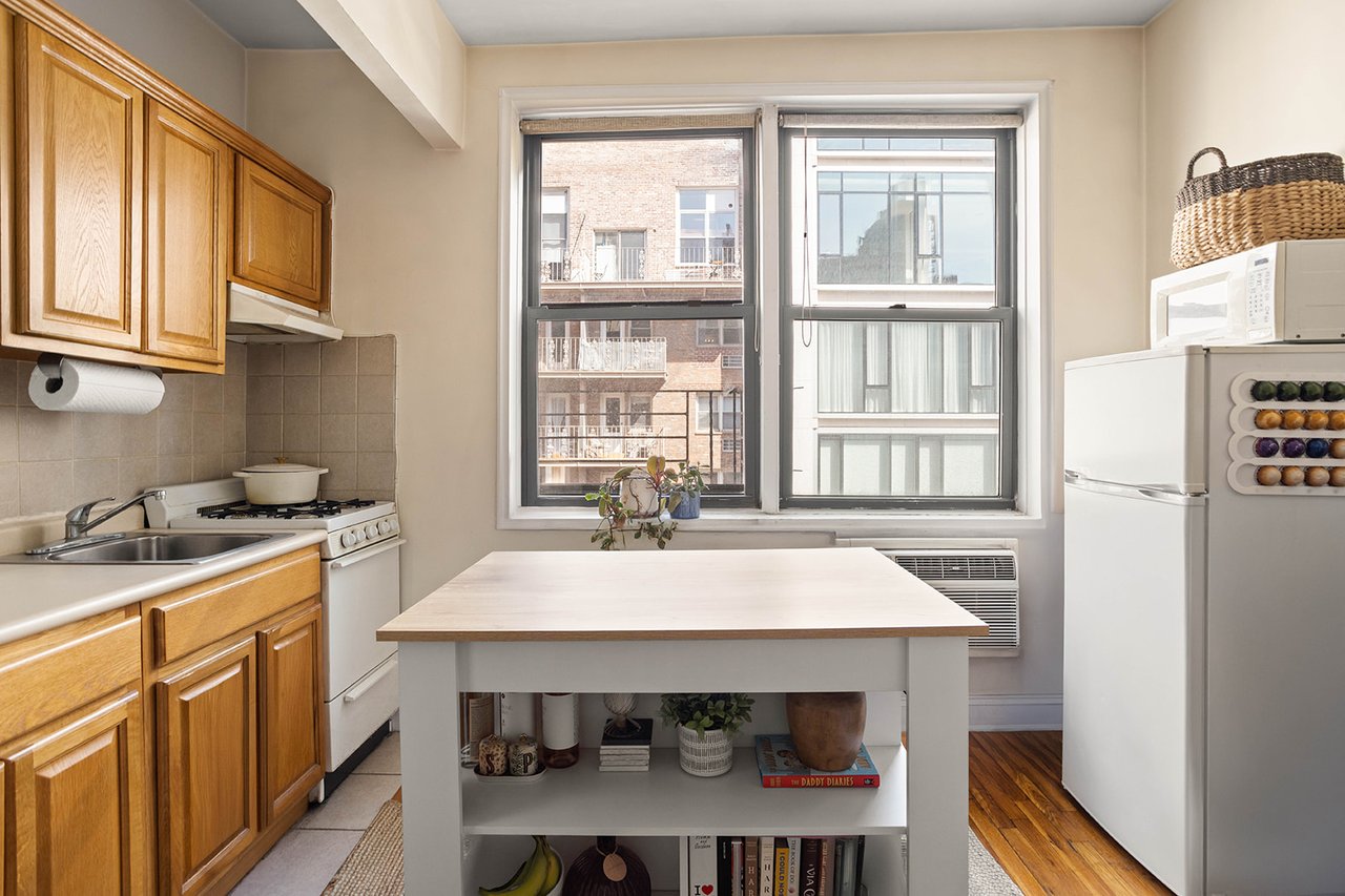 148 East 84th Street Unit 4A
