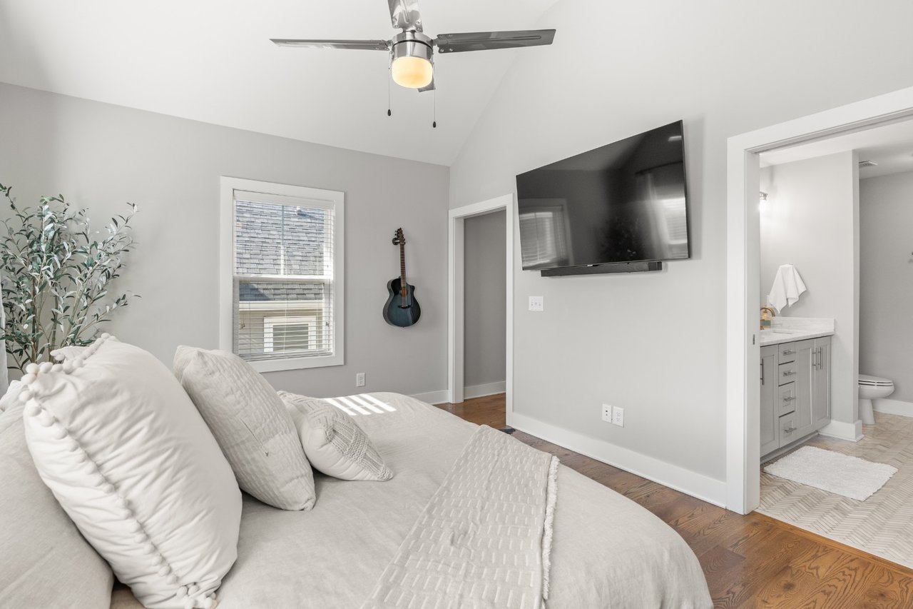 6117 California Ave #B