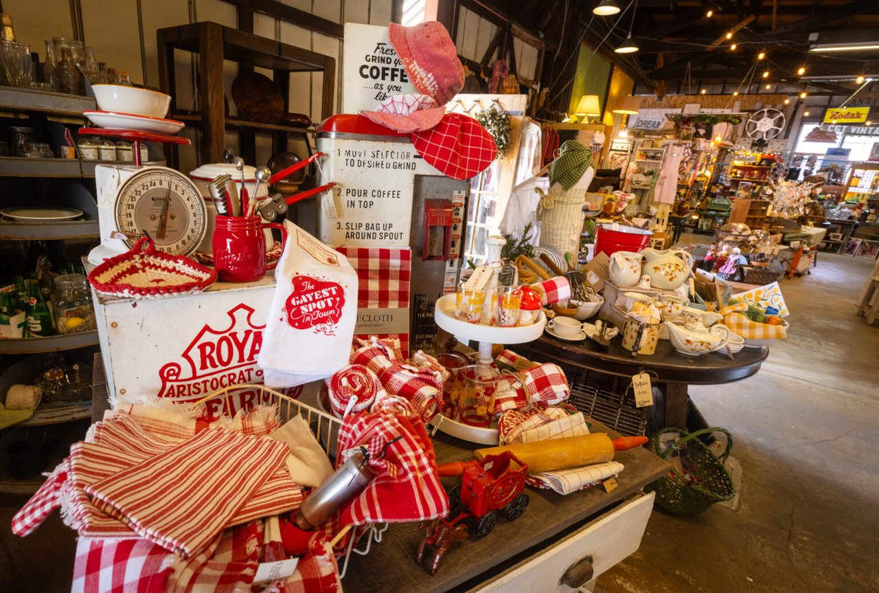 Find Unique Gifts at These Sonoma County Boutiques for a Very Vintage Holiday