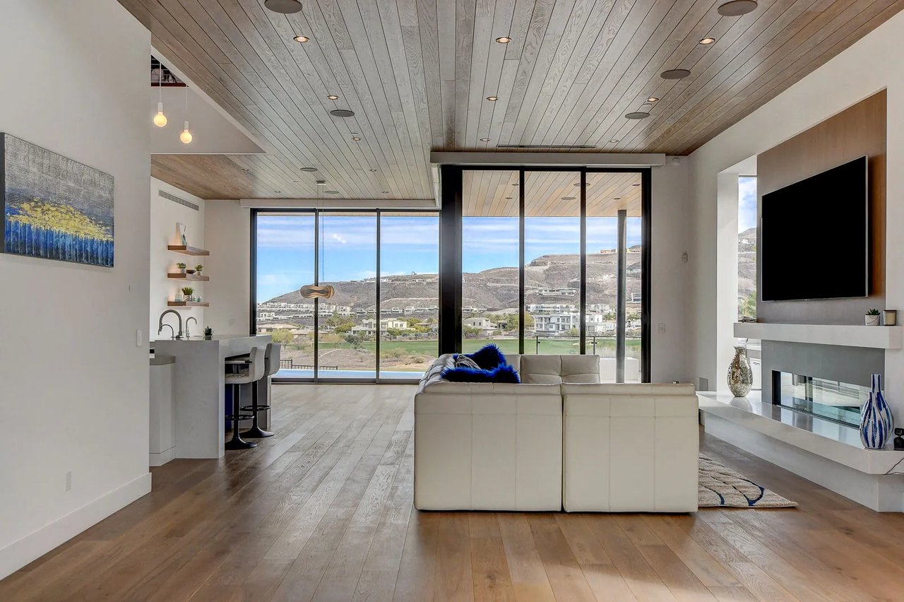 Modern Model Home for Sale in MacDonald Highlands