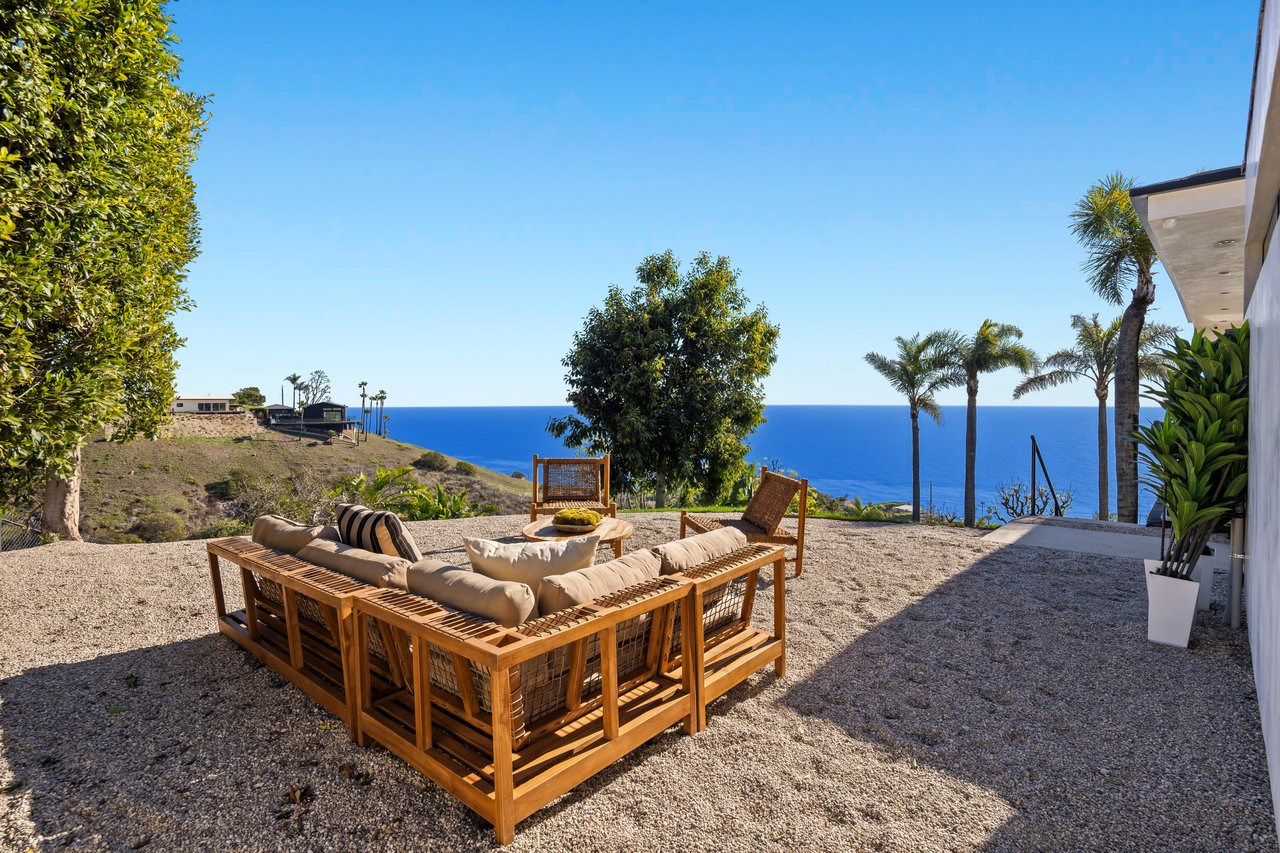 4732 Avenida Del Mar