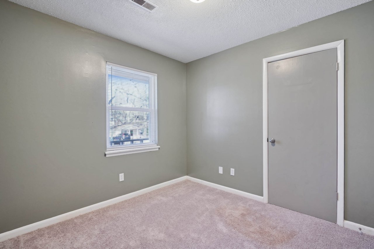 Updated Quaint Home - Minutes from Redstone Arsenal Gate